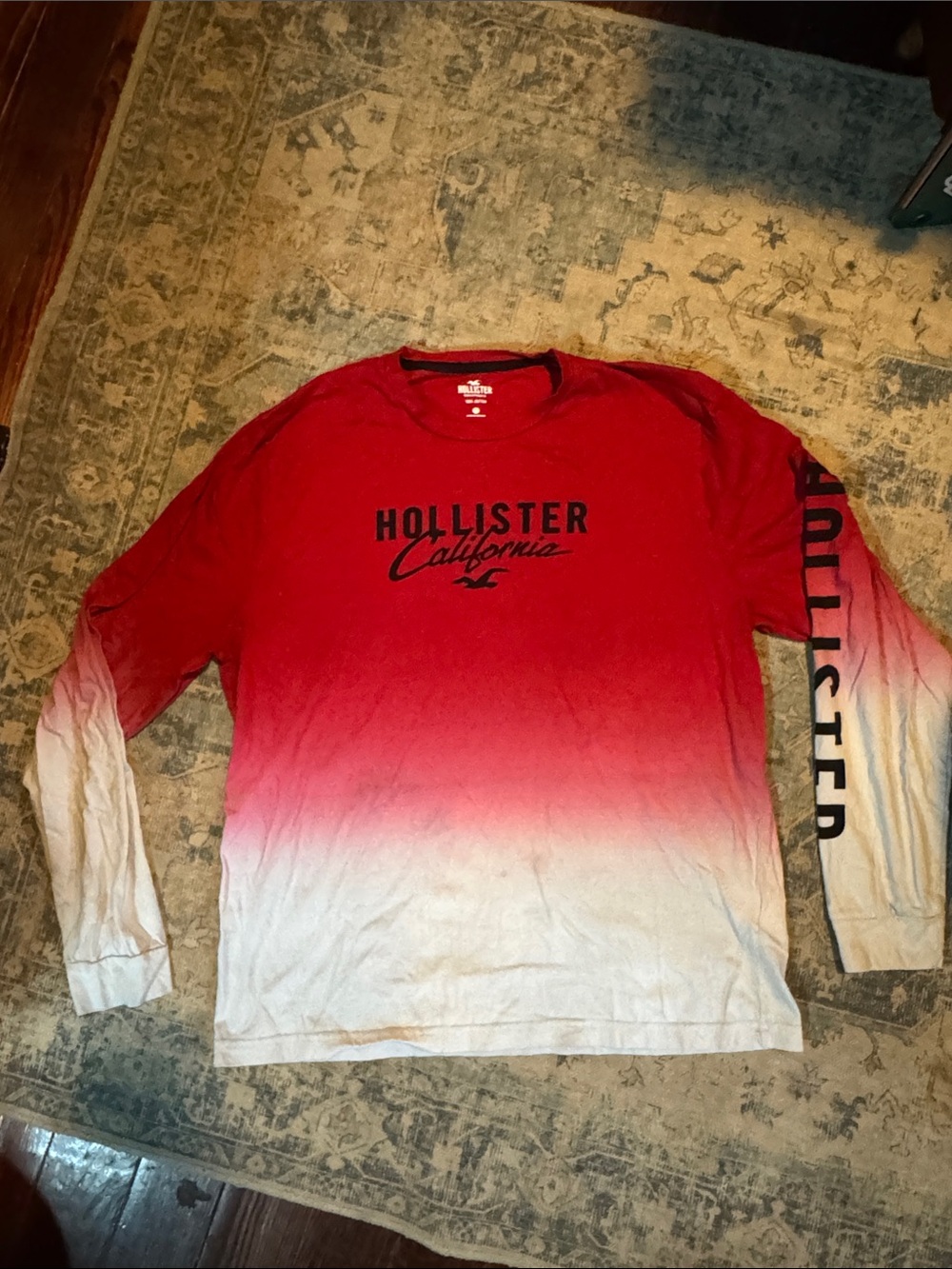 Hollister Men's Red-to-White Ombre Crewneck Sweater